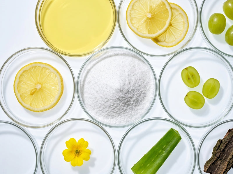 Glass dishes containing lemon slices